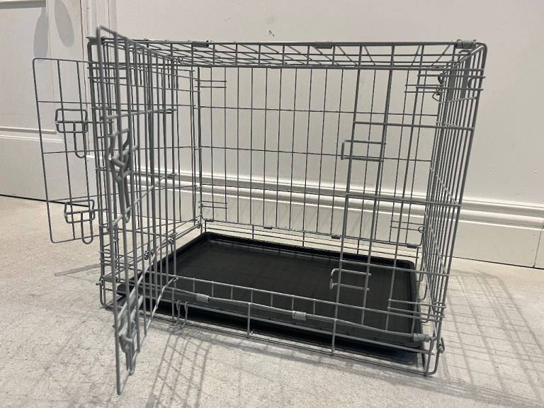 Metal pet crate