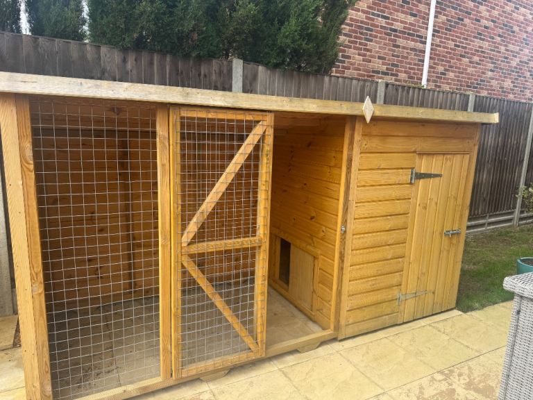 Dog kennel 
