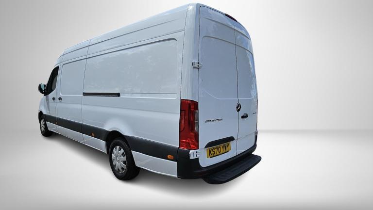 2021 Mercedes-Benz Sprinter 3.5t H2 Progressive Van PANEL VAN DIESEL Manual