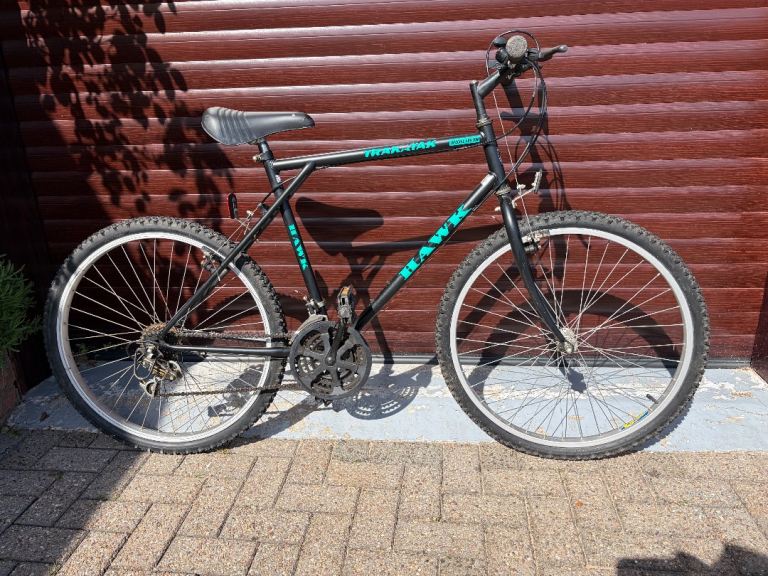 Men’s 18 geared black road bike