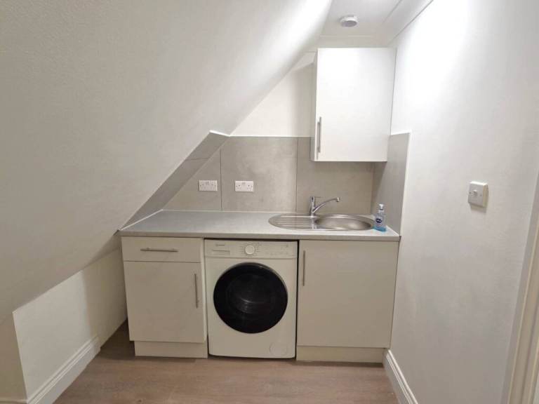 2 BEDROOM LOFT FLAT DENNIS AVENUE WEMBLEY PARK WEMBLEY HA9 