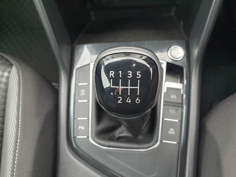 2022 (71) Volkswagen Active 1.5 Tsi - Full Service History - 1 Owner