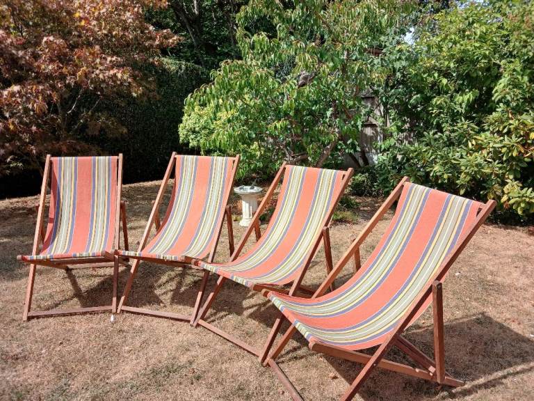 Set of 4 Wooden Deck Chairs with Striped Fabric – Used Condition