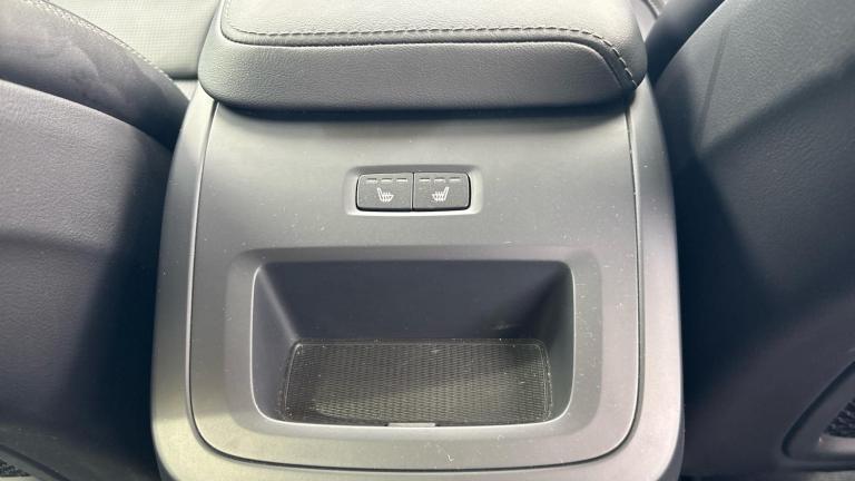 2024 Volvo XC60 Recharge Ultimate, T8 AWD Plug-in hybrid, Electric/Petrol, Bright ESTATE Petrol/E...