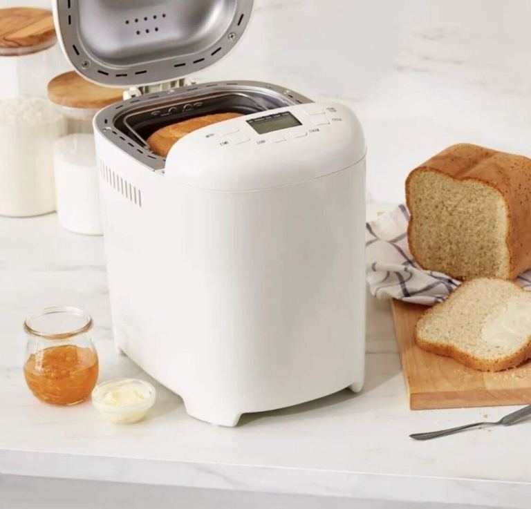 AmazonBasics 15-Mode Bread Maker.new £45.00