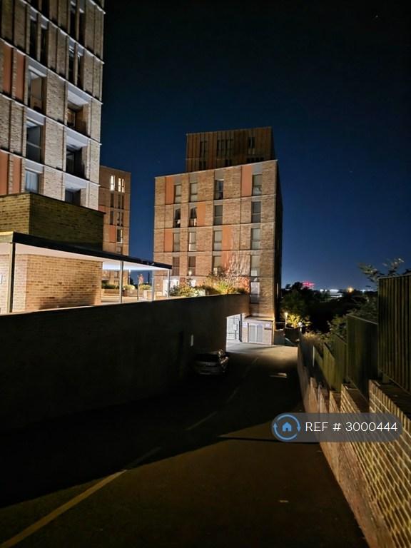 1 bedroom in London, London, NW10 (#3000444)