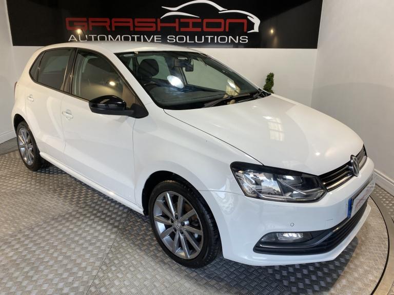 VOLKSWAGEN POLO 1.2 TSI BlueMotion Tech SE Design 2016