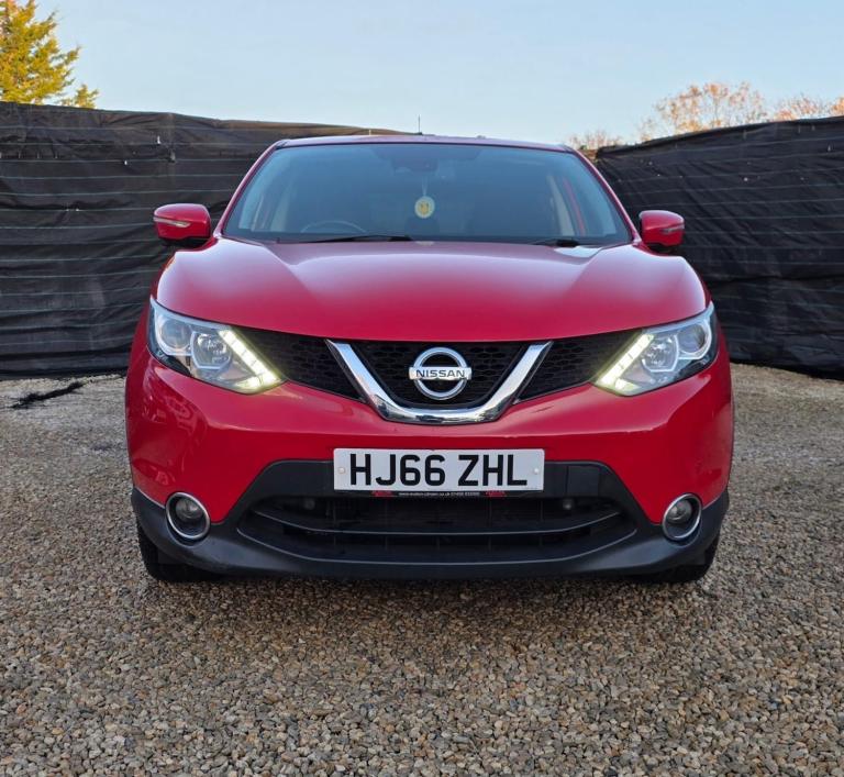 2016 Nissan Qashqai 1.2 DiG-T N-Connecta 5dr HATCHBACK Petrol Manual