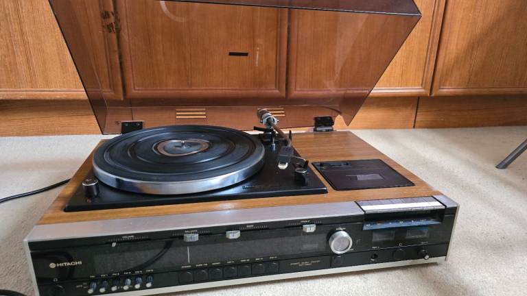 HITACHI record player MODEL SDT-2660