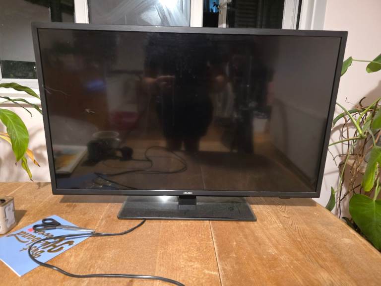 BUSH 32" LED TV – Good Condition, Black