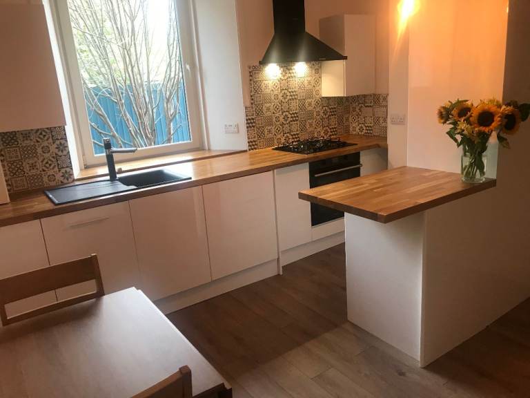   PRIVATE 2 double bedroom flat to let in Pollwarth