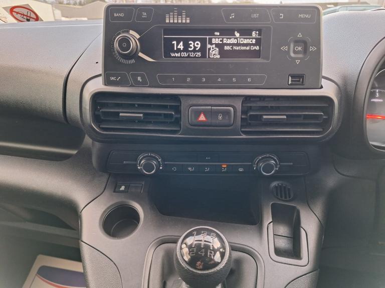 VAUXHALL COMBO 1.6 Turbo D 2300 Edition White Manual Diesel 2019