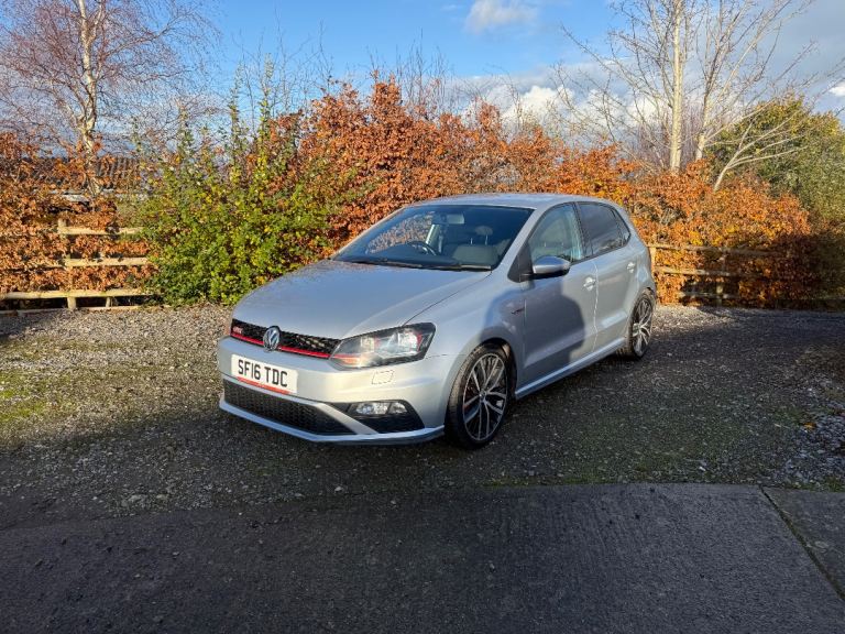 Volkswagen, POLO, Hatchback, 2016, Semi-Auto, 1798 (cc), 5 doors