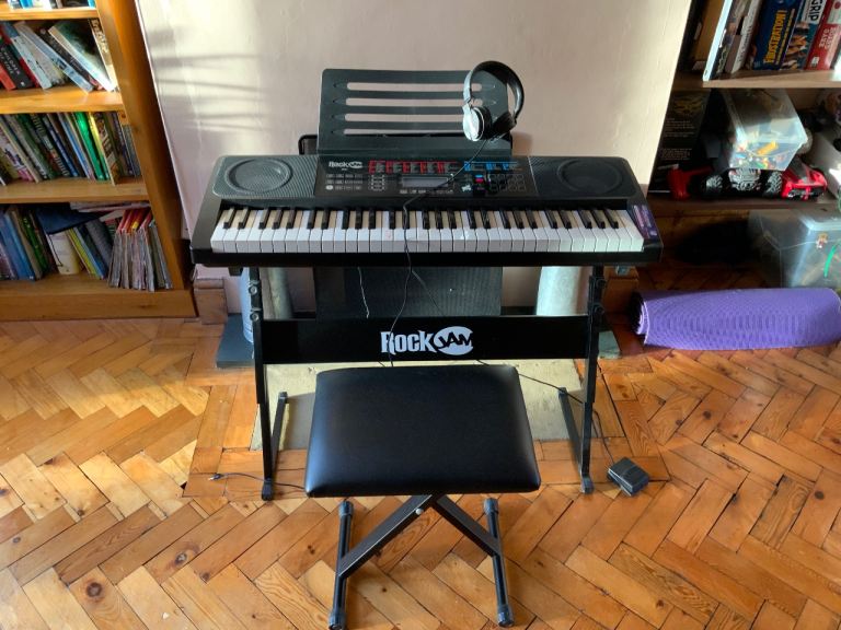 Rockjam RJ761 electronic keyboard