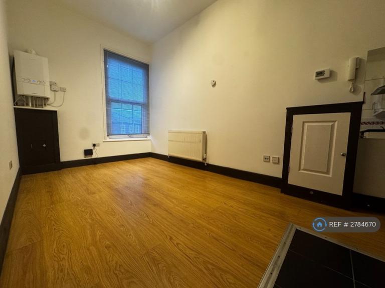 1 bedroom flat in Shirley Road, Southampton, SO15 (1 bed) (#2784670)