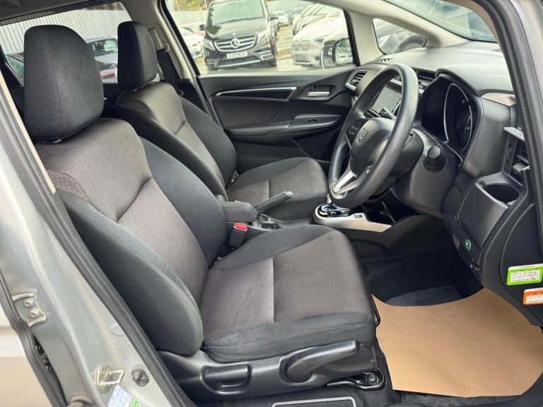 2025 Honda Fit JAZZ 1.5 HYBRID AUTO Hatchback PETROL Automatic