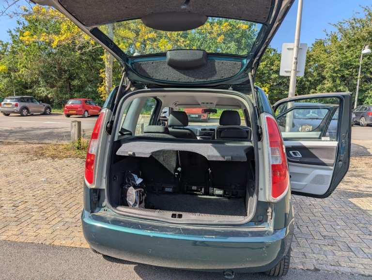 Skoda, ROOMSTER, MPV, 2008, Semi-Auto, 1598 (cc), 5 doors