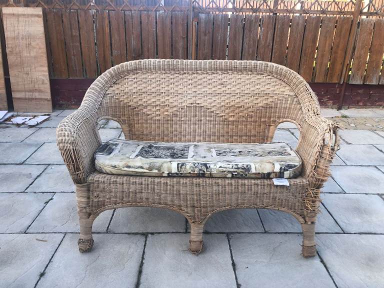 Rattan Conservatory Furniture Set – 2 Chairs + 2-Seater Sofa – Needs Repair – £20 or Nearest Offer