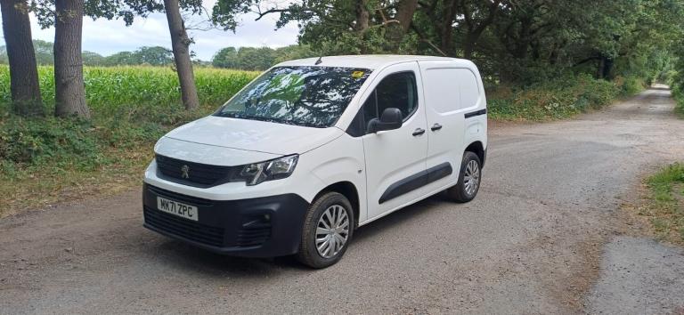 2021 Peugeot Partner 1000 1.5 BlueHDi 100 Professional Premium Van 3 seats a/c 100k finance avai ...