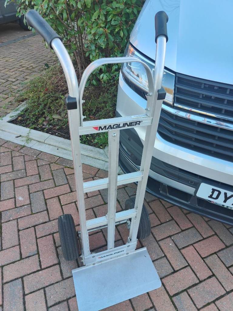 Magliner Hand Truck (pneumatic wheels, wide toe plate)