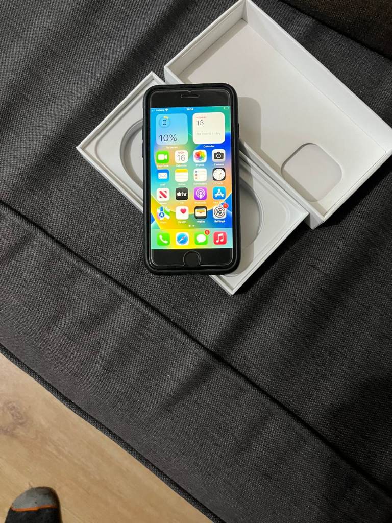 APPLE IPHONE SE(2022) 64GB LIMITED EDITION SPACE GRAY MOBILE(UNLOCKED)(MINT CONDITION)