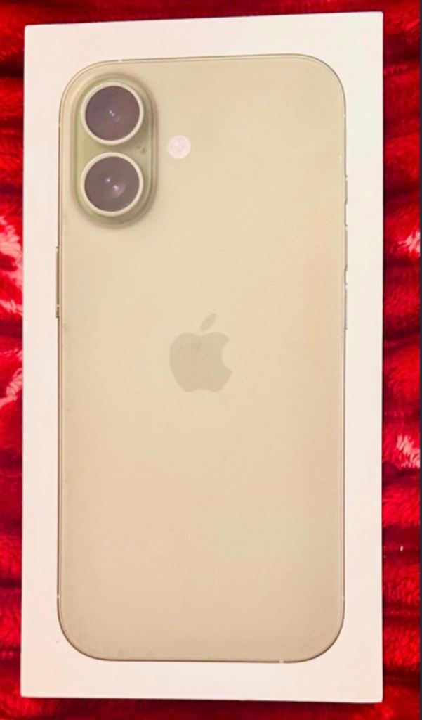 New, unlocked I phone 17gb, 256gb Sage Green 