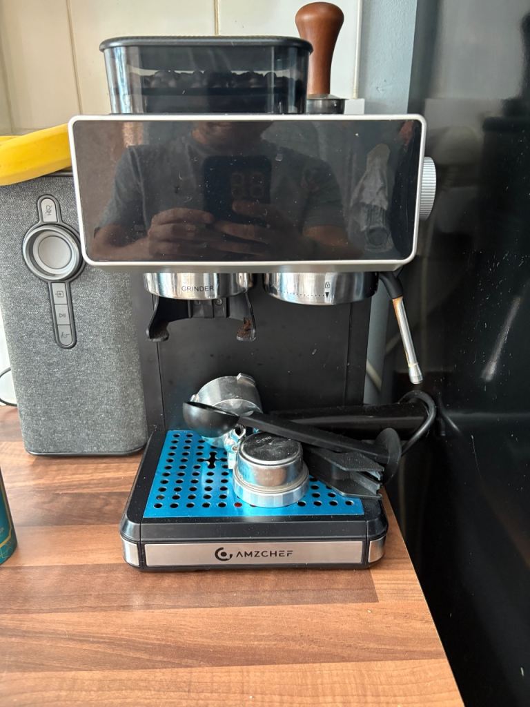AMZCHEF Espresso Machine – Good Condition