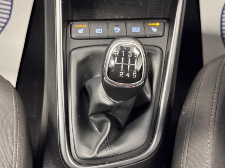 2021 Hyundai BAYON 1.0 T-GDi MHEV PREMIUM FIVE DOOR 100 BHP + SAT NAV + REAR CAMERA + HEATED S HA...