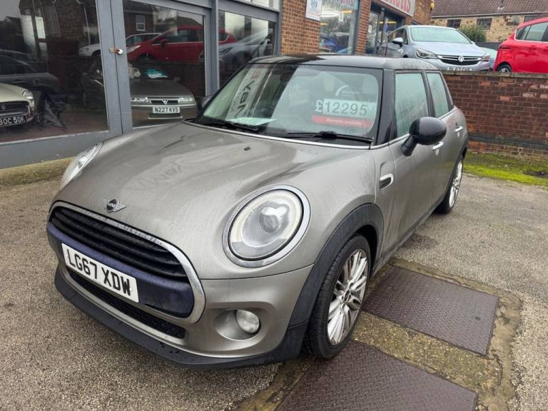 2017 MINI Hatch 1.5 Cooper 5dr Auto HATCHBACK PETROL Automatic