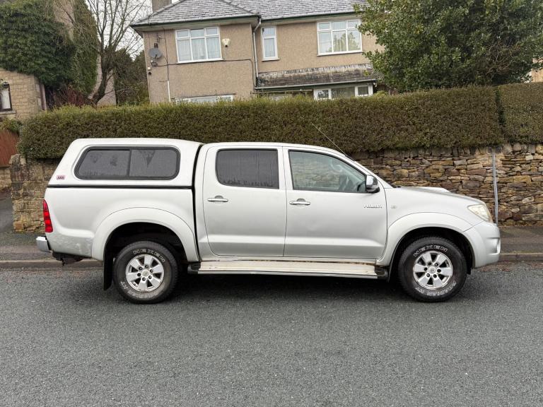 2010 Toyota Hilux HL3 2010 D/Cab Pick Up 2.5 D-4D 4WD 144 PICK UP Diesel Manual
