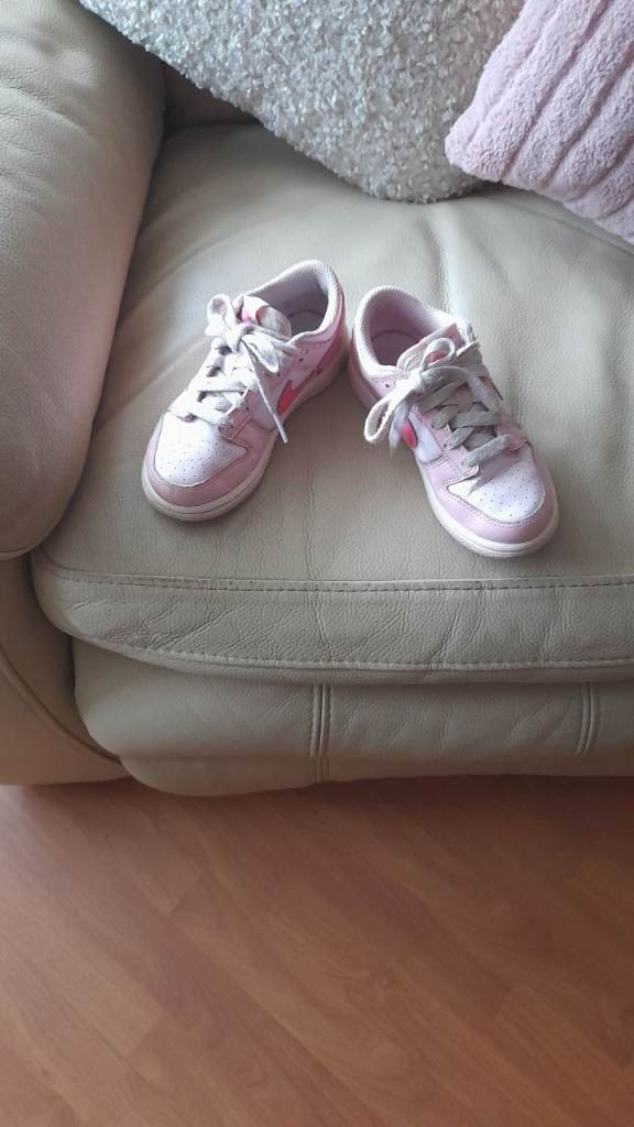 Girls nike trainers size 11