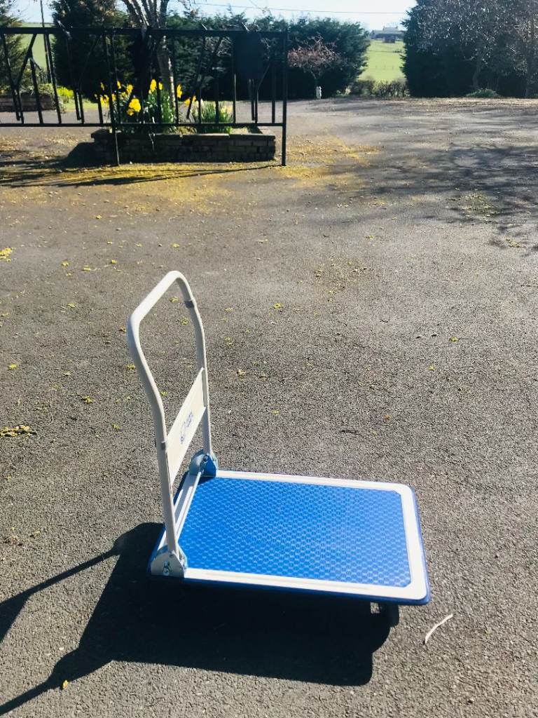 NEW GLOBAL TARGETS TROLLEY CART