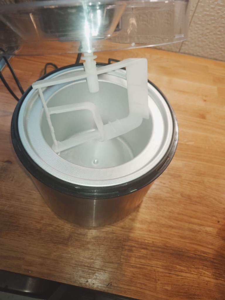 Free 2L Ice cream maker