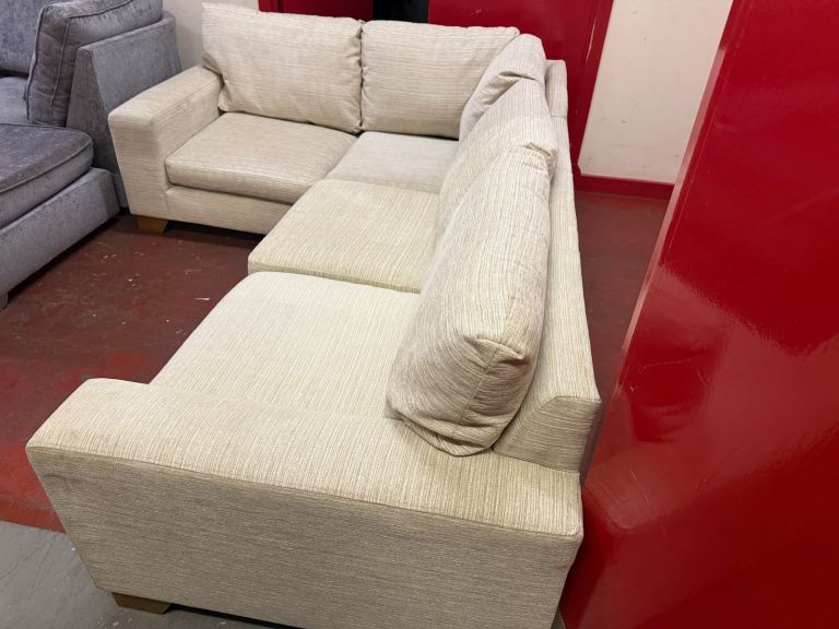 Beige corner sofa 🛋️ *Delivery available 