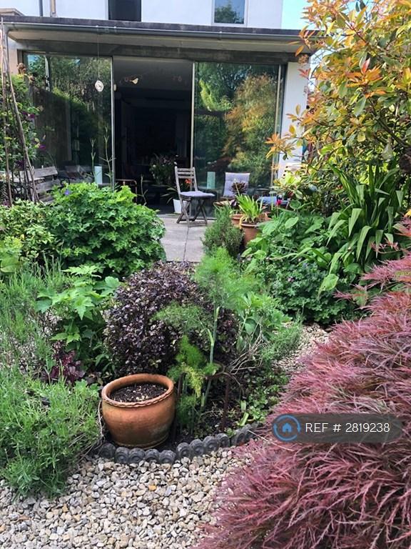 1 bedroom in Egerton Road, Bristol, BS7 (#2819238)