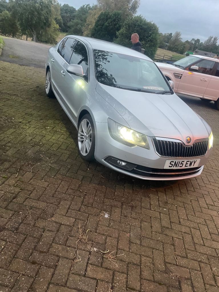 Skoda, SUPERB, Hatchback, 2015, Semi-Auto, 1968 (cc), 5 doors