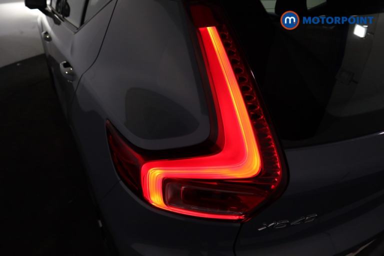 2022 Volvo XC40 1.5 T4 Recharge PHEV Plus Dark 5dr Auto SUV Hybrid Automatic