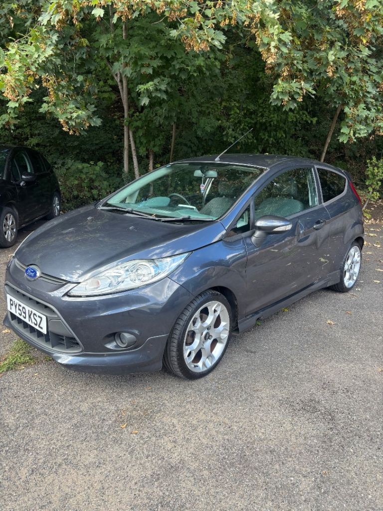 Ford, FIESTA, Zetec sHatchback, 2010, Manual, 1560 (cc), 3 doors
