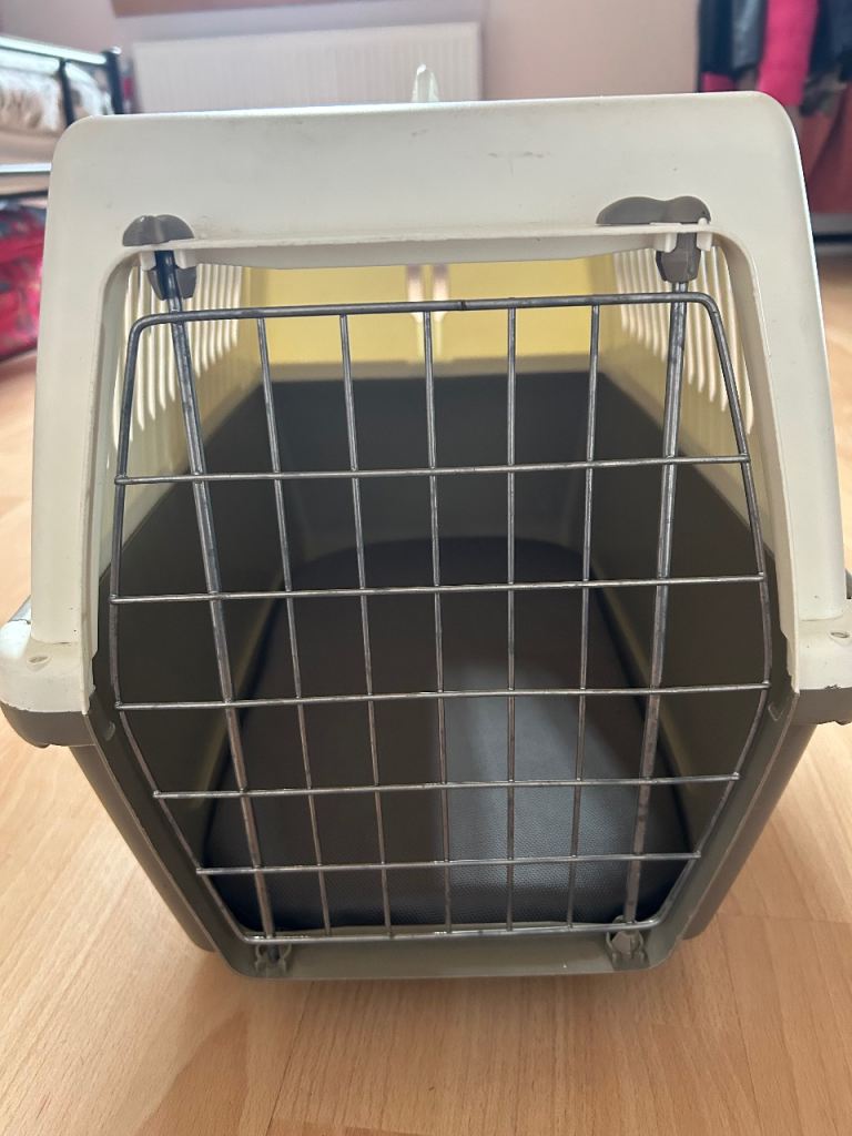 Small dog/cat carrier 