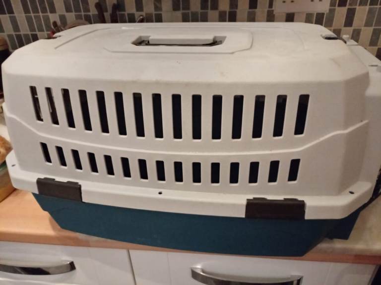 Large pet carrier. Collection from Whitby 