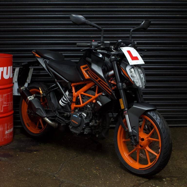 KTM Duke 125 NOT MT125 CB125R CBF125 CB125F GSXS125