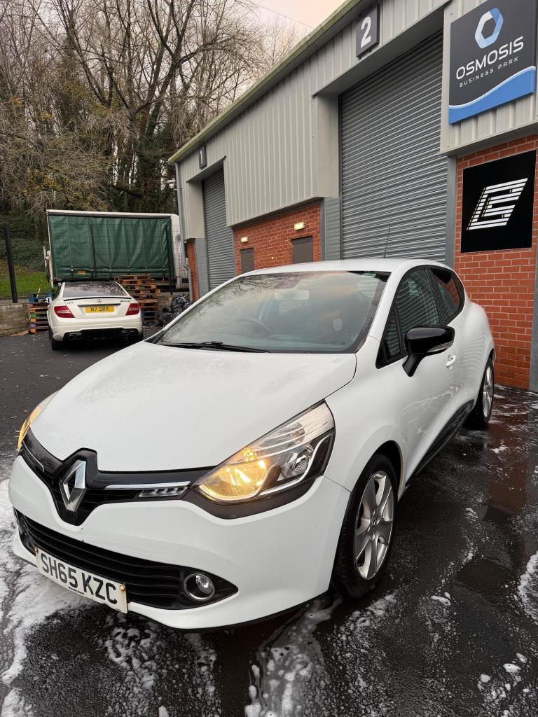 2015 Renault Clio 1.5 dCi 90 Dynamique Nav 5dr HATCHBACK DIESEL Manual