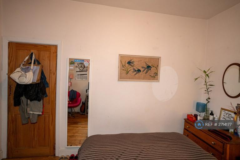 3 bedroom house in Pascal Street, Manchester, M19 (3 bed) (#2714177)