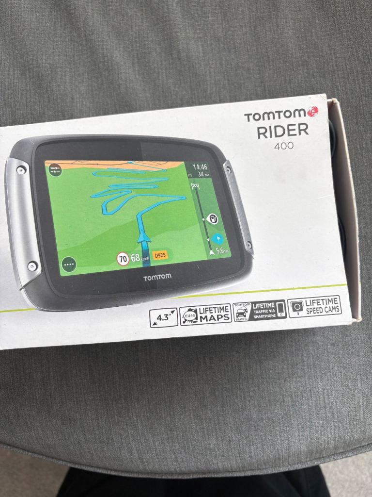 TOM TOM 400