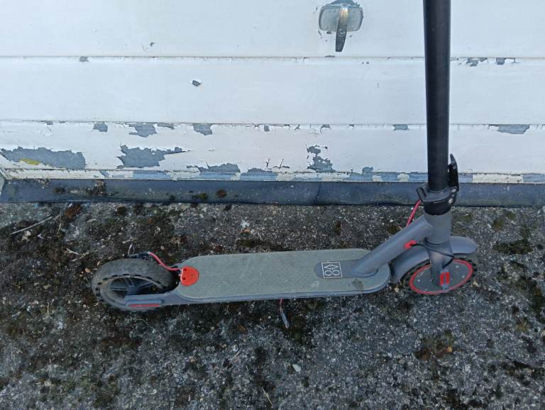 3 x electric scooters for spares or repairs 👍