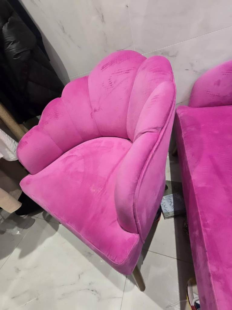 Small salon sofa and chair 