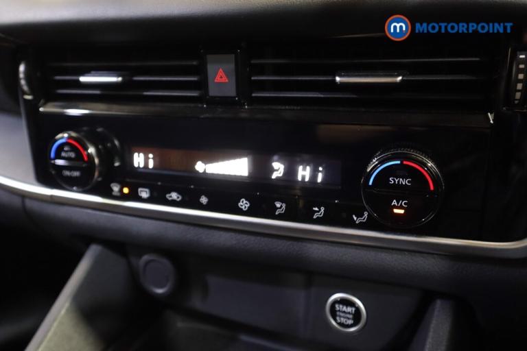 2022 Nissan Qashqai 1.3 DiG-T MH Acenta Premium 5dr SUV Petrol Manual