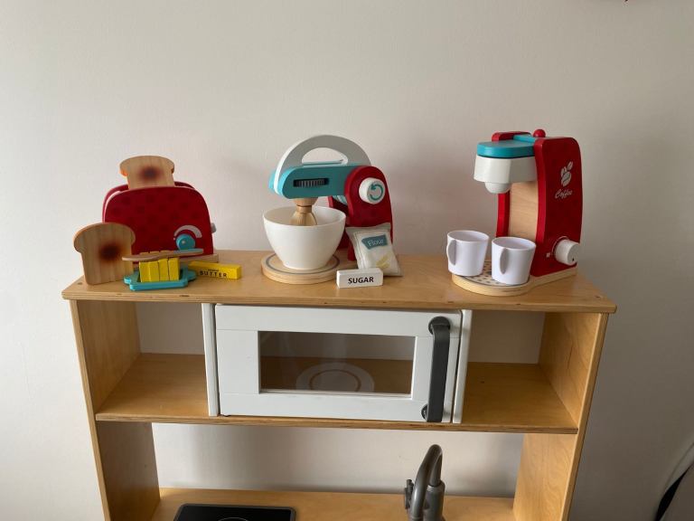 WOODEN KIDS PLAY KITCHEN ACCESSORIES – SET