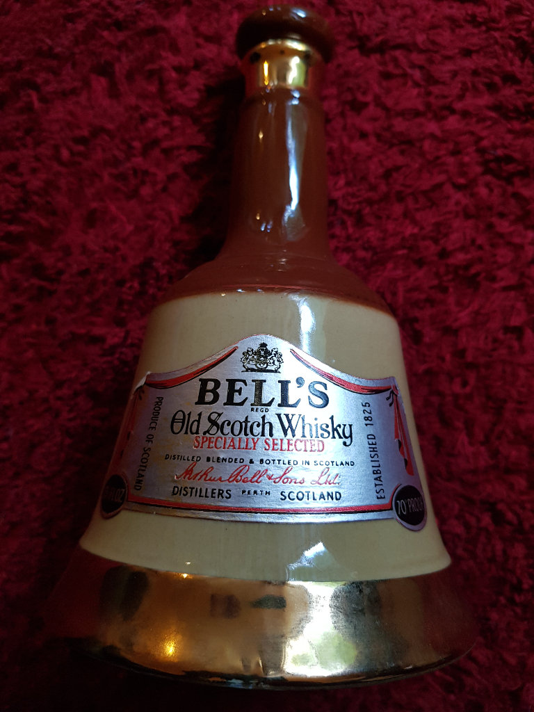 ⭐VINTAGE⭐ Wade Ceramic Bells Old Scotch Whisky Decanter. Collection Only