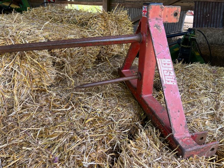 Foster rear tractor bale spike 